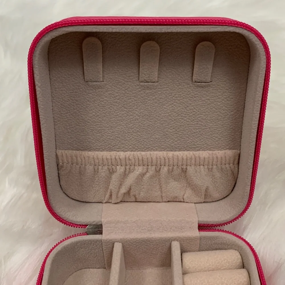 NEW Pink Heart Packable Travel Jewelry Case